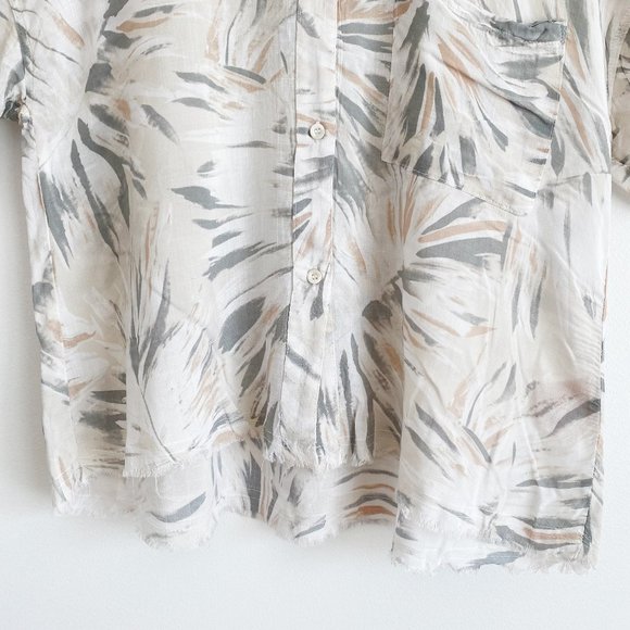 Philosophy, Women's Short Sleeve Button Down Shirt, Light Tan Size Medium - Picture 6 of 8